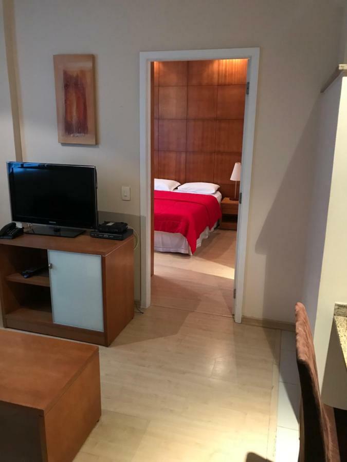 Residencial com serviços 45 metros decorado com sala, suíte e cozinha na quadra da praia de Copacabana Rio de Janeiro Exterior foto
