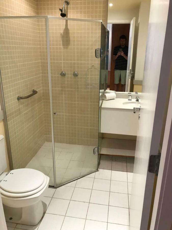Residencial com serviços 45 metros decorado com sala, suíte e cozinha na quadra da praia de Copacabana Rio de Janeiro Exterior foto