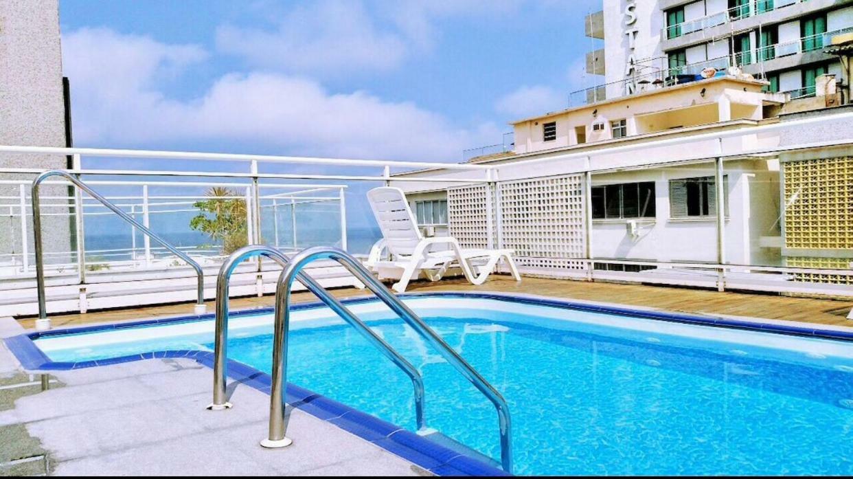 Residencial com serviços 45 metros decorado com sala, suíte e cozinha na quadra da praia de Copacabana Rio de Janeiro Exterior foto